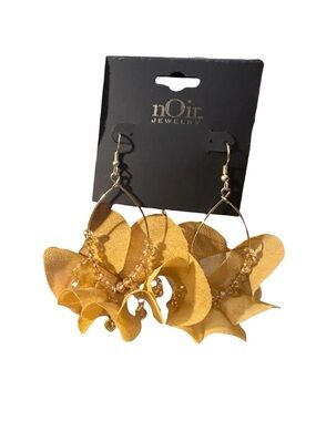 nOir Jewelry Yellow Floral Drop Earrings Gold Tone Statement Beaded